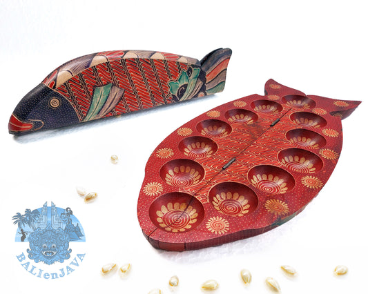 Foldable Wooden Mancala Board Game – Fish Design with Batik Pattern – Classic 2-Player Strategy Game for Family Fun & Math Skills – Unique Home Decor & Gift