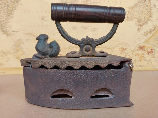Vintage Coal Iron with Rooster Latch & Wooden Handle – Old Clothes Iron – Charcoal Box Iron – Rustic Style Home Decor