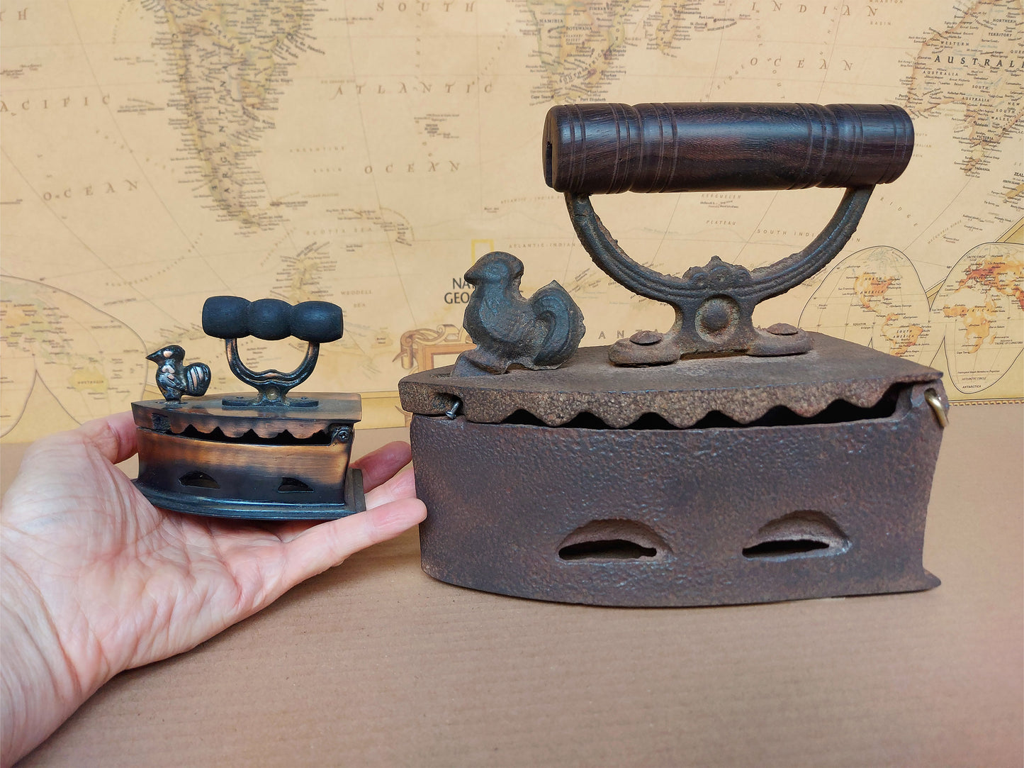 Vintage Coal Iron with Rooster Latch & Wooden Handle – Old Clothes Iron – Charcoal Box Iron – Rustic Style Home Decor