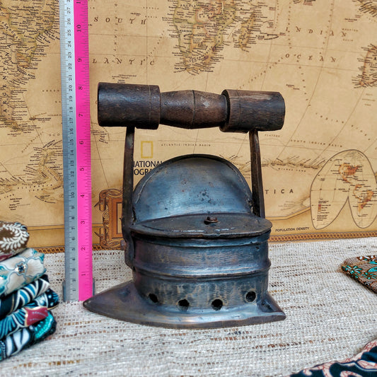 Rare Vintage Brass Coal Iron with Wooden Handle – Steamboat Shape – Traditional Clothes Iron – Charcoal Box Iron – Old Flat Iron – Rustic Home Decor