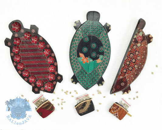 Large 7 Holes Turtle Tortoise Wooden Mancala Board Game – Foldable Design with Handmade Batik Pattern – Congkak, Sungka, Oware – Classic Strategy Game for Family Fun – Unique Home Decor & Gift