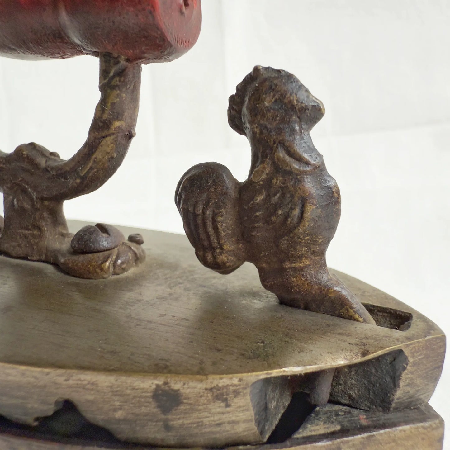 Vintage Coal Iron Set with Rooster Latch – 20th Century Charcoal Clothes Iron – Rustic Home Décor & Collectible Gift