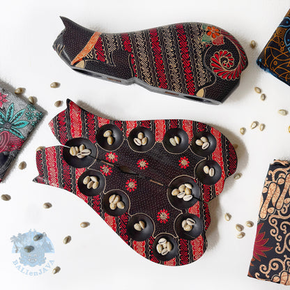 Cat Wooden Mancala Board Game New Design – Handmade Batik Pattern – Classic Strategy Game for Family Fun & Math Skills – Unique Home Decor & Gift Idea – Congkak, Oware, Kalaha