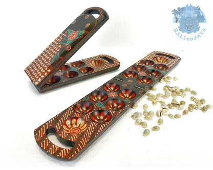 Portable Wooden Mancala Board Game – Foldable Design with Handmade Batik Pattern – Colorful Handpainted Craft – Strategy Game for Family Fun – Educational Math Game – Unique Gift Idea