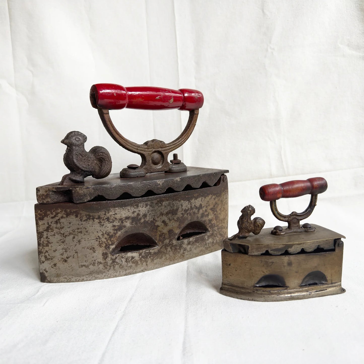 Vintage Coal Iron Set with Rooster Latch – 20th Century Charcoal Clothes Iron – Rustic Home Décor & Collectible Gift
