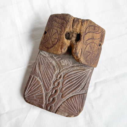 Vintage Carved Wooden Knife Holder | Coconut Harvester Belt Holster | Asian Folk Art | DG1501
